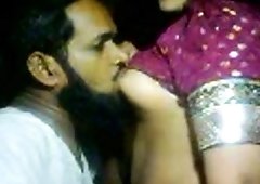 Desi Indian bhabhi on Webcam fucking herself