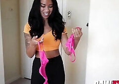 Wicked Honey Ameena Green Suggests Her Snatch To Lascivious Stud