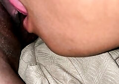 SUCKING ON MY GIRLFRIEND VAGINA! LICKING HER JUICY CLITORIS UNTIL THIS BABE CUM!