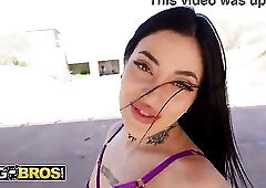 BANGBROS - Tabatha Craving Wears A Hot Underware And Gets Screwed By Potro On The Streets