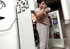 Filling up my fridge with stinky farts