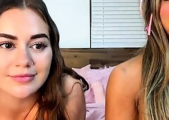 JadeTeen First Time GG Collab With VietBunny Onlyfans Video