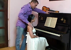 Piano lesson pounding