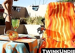 Hot twinks JD Phoenix and Patrick Kennedy's passionate sex