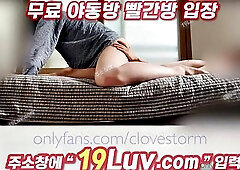 3576 Onlyfans clovestormm The composition is a bit disappointing, but the womans body is good. Tele USB74