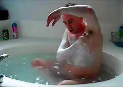 Tiny Dick Jeffery Heuett Shaves His Body