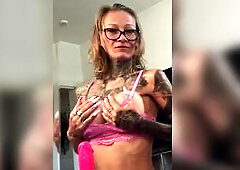 Playing with a sextoy, oil and my consummate tittys. Mobile version