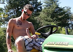 James looks trashy but he jerks off like a loon