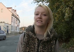 Sweet bleached angel is getting nicely screwed in the cowgirl pose