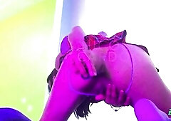 Flaca mexicana se mete un sex toy en el ano mientras se mete los dedos