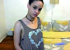 Amateur Webcam Teen Masturbates And Teases