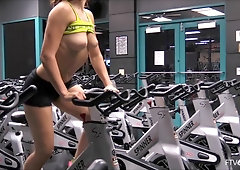 Amazing Fitness - leah gotti acrobatic in the gym