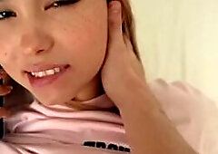 screwing her during the time that that babe's on the phone with her mommy