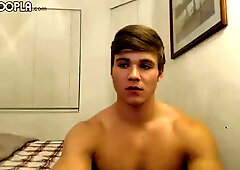 Cam show with a huge cumshot (Kyle Dean)