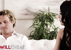 THAT BABE WILL CHEAT - Jamie Michelle Gets Anything That babe Needs From The Bartender Including A Large Load