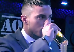 Muscle gays threesome