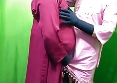 Super sexy Indian wife Puja-Queen11 and her husband getting romantic in the office