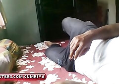 My maid was very lustful and I flash my schlong on her