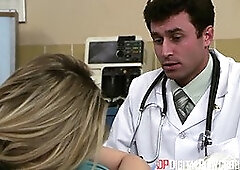 Doctor Rubs Alexis Texas’ Big Ass