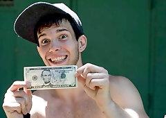 Skater twink enjoys outdoor POV anal