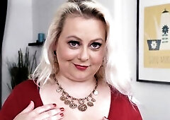 Curvy aged mother with thirsty cunt