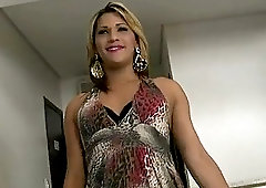 TS Suzi Barreto cant get enough of cock