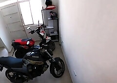 I help a stuck girl but first I massage her pussy