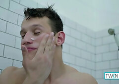 Brunet Twonk Luke A Is Wanking Off At His Tub Time So Well!