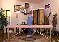 Massaging Mature BBW Lady Lynn Is a Real Dream Job