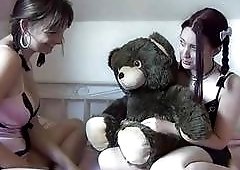 Teen girlfriend gets her cunt fucked by a shemale