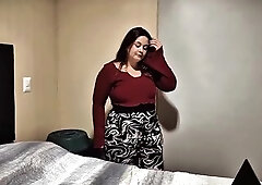 See Nicole show off exactly what u love. I begin fully clothed, but can't oppose a snack and teasing u. See me dig into my treat as I pull up my 