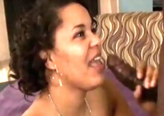 Large butt ebony cutie does her 1st porn shoot