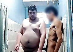 2 Boys Shag the Round Young Fellow (ACCOMPLISH DUAL FEATURE)