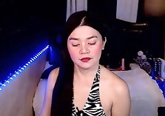 Cute blonde amateur webcam teen masturbating