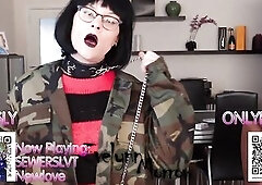 Alternative Catgirls are Most Good Kept on a Leash