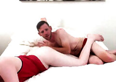 Sans a condom, amateur shemale