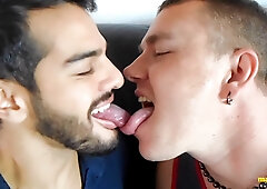 Fabulous Twunks Smooch With Their Long Eats