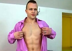 Wild and curvy dude-on-dude action