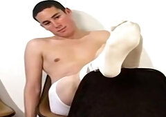 FootFriends.com: College dude Sean wishes rough nailing