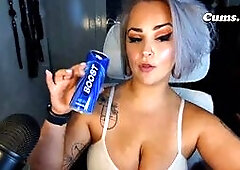 Big Ass Blonde Puts on a Wild Show