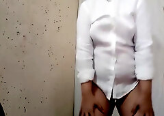 Amber Khan Showed Her Boobs In A Sexy Video In Red Panty And Without Bra Shirt