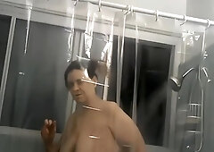 BBW showertime