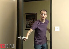 DevilsTGirls Morena Ebony Makes A Mobile Brilliance Gap To Bang