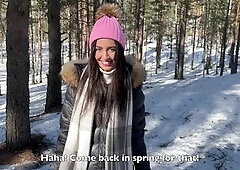 Met a Lost Girl in the Forest and Fucked Her with Cum in Her Pussy - Creampie