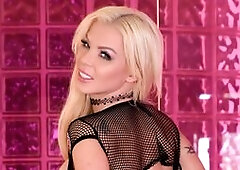 Big tits British Slut Barbie Sins loves interracial adventures, and the bigger the BBC, the wetter this blonde's shaved pussy gets. It's a g