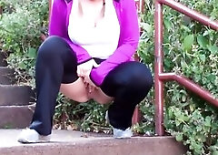 Wicked gal pees in public down steps at Red Rocks