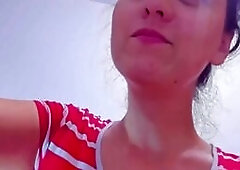 18yo Amateur Shows Her Pussy on Webcam
