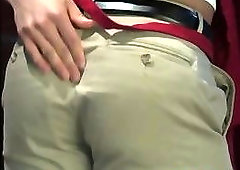 Muscly dude getting fuck