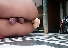 Faux-Cock solo pummel booty