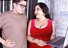 Gorgeous BBW with red lips Andrea Busty screwed by large dick